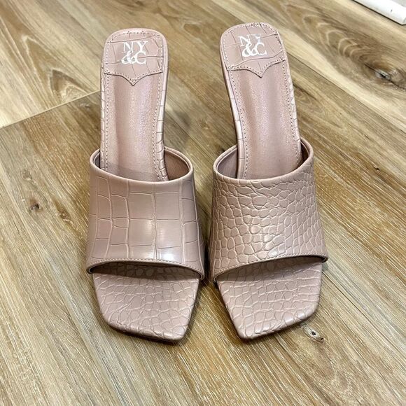 NEW YORK & COMPANY Pink Open Toe Heels Size 8.5 - Picture 3 of 6